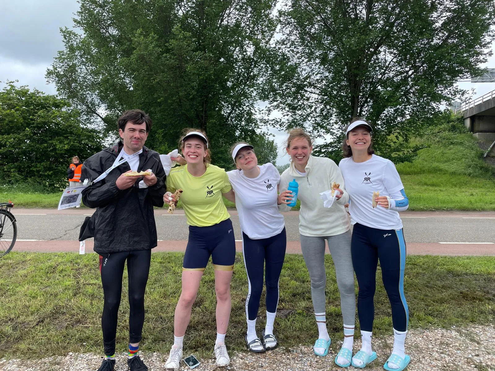 1567 euro voor ons opgehaald door 100 km te roeien!